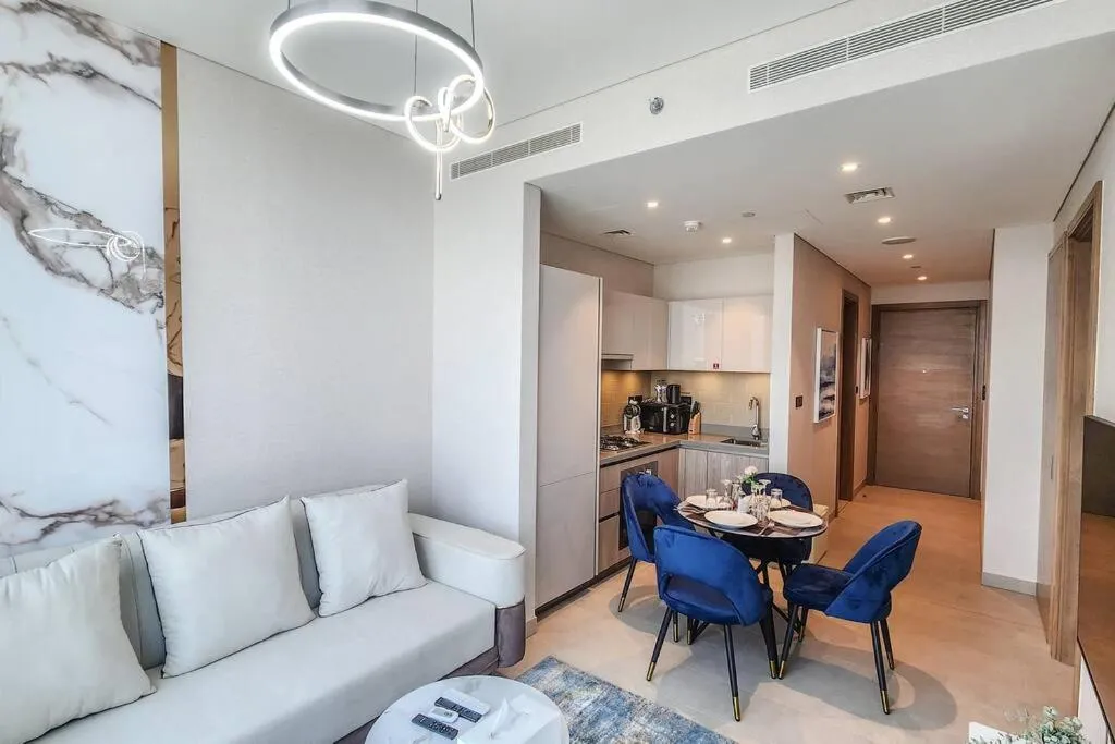 STAY BY LATINEM Luxury 1BR Holiday Home W1006 near Burj Khalifa - 2