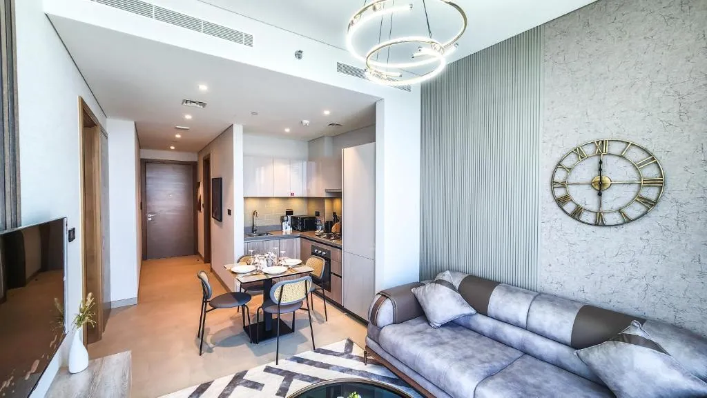STAY BY LATINEM Luxury 1BR Holiday Home W2817 near Burj Khalifa
