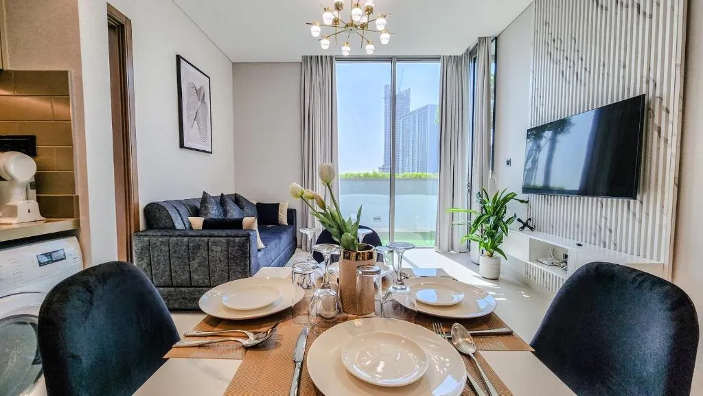 STAY BY LATINEM Luxury 2BR Holiday Home CV B112 near BurjKhalifa - 2