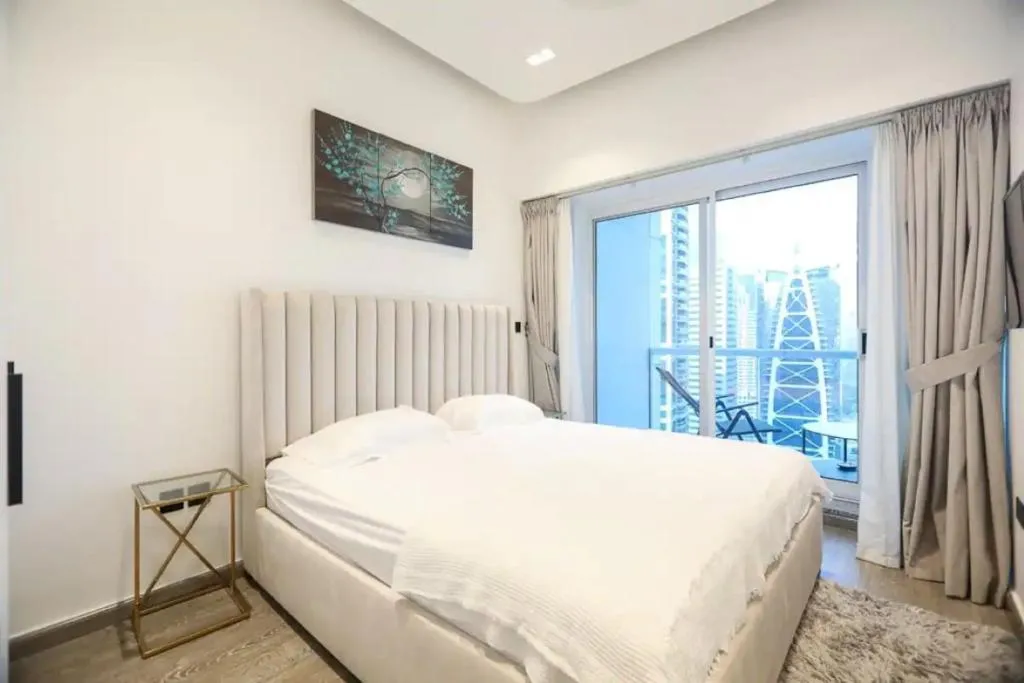Sadana’s – Apartment in Jumeirah Lake Towers – JLT