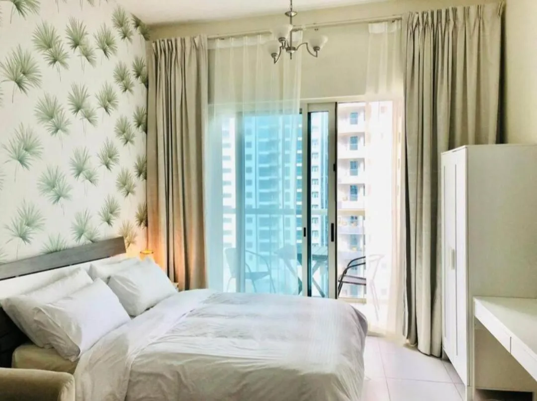 Sea Views Studio Apartment & 5 stars Dubai’s hotel access entertainments – Marina Dubai - 2