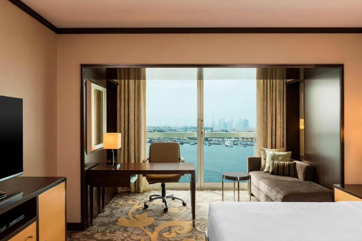 Sheraton Dubai Creek Hotel & Towers - 2
