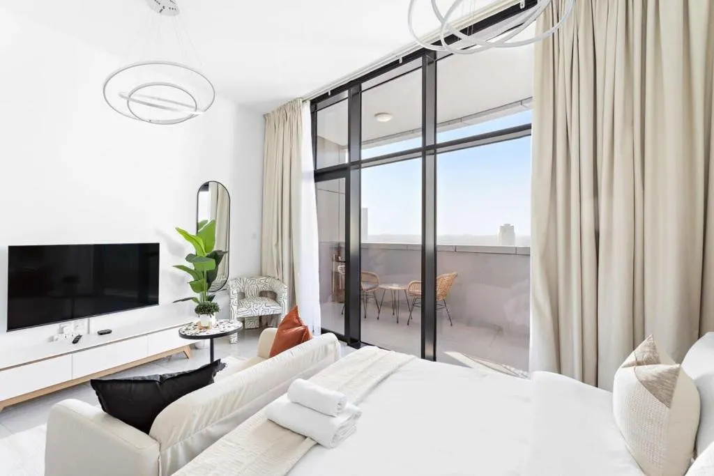 Silkhaus Studio Large Balcony Modern Living