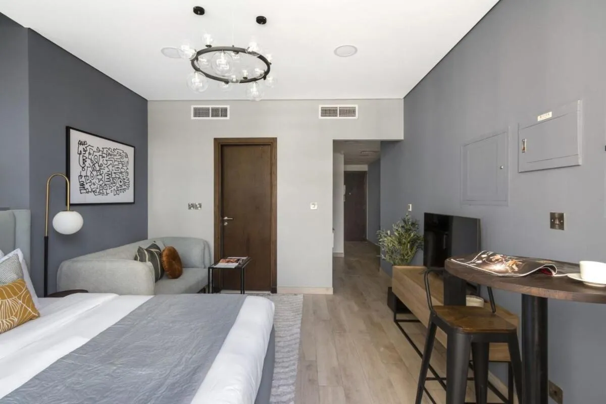 Silkhaus comfy furnished studio in the heart of DIFC - 2