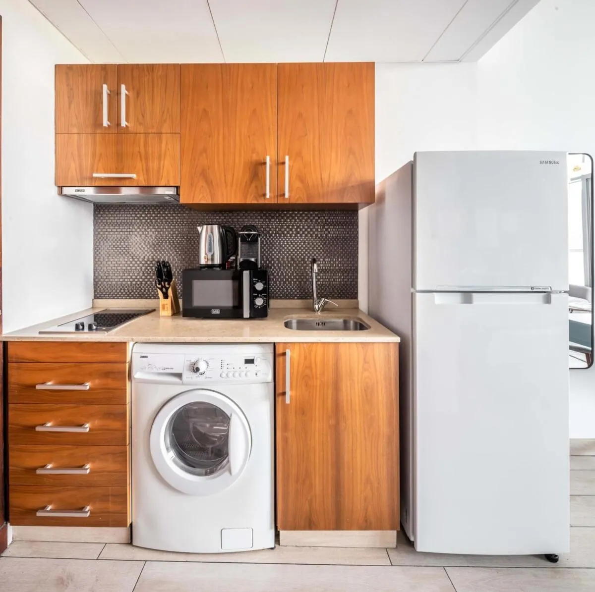 Silkhaus elegant studio with Burj Khalifa view and balcony - 3