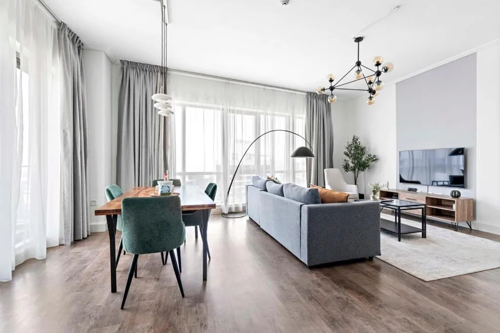 Silkhaus high floor 1BDR in Southridge - 2