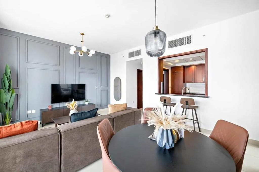 Silkhaus high floor 1BDR in heart of Downtown with pool and gym access - 3