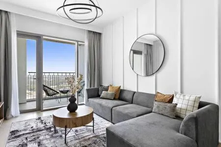 Silkhaus lavish 1BDR in new tower with pool & gym access