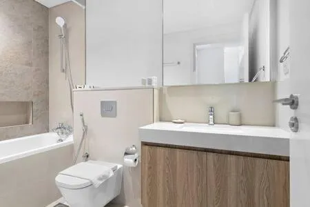 Silkhaus lavish 1BDR in new tower with pool & gym access - 3