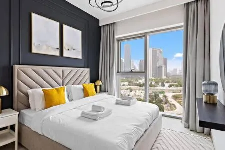 Silkhaus luxurious 1BDR in new tower with pool & gym - 2