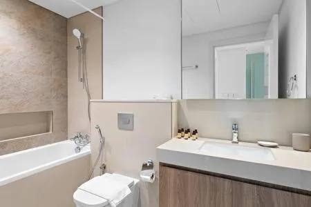 Silkhaus luxurious 1BDR in new tower with pool & gym - 3