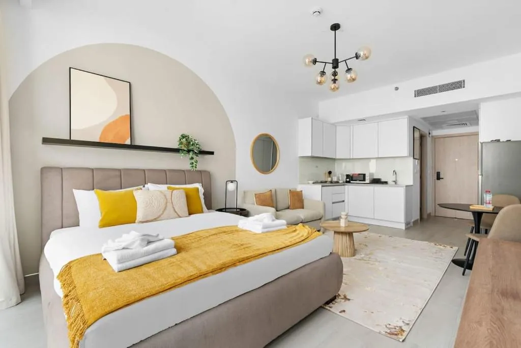 Silkhaus new studio in JVC with queen Bed - 3