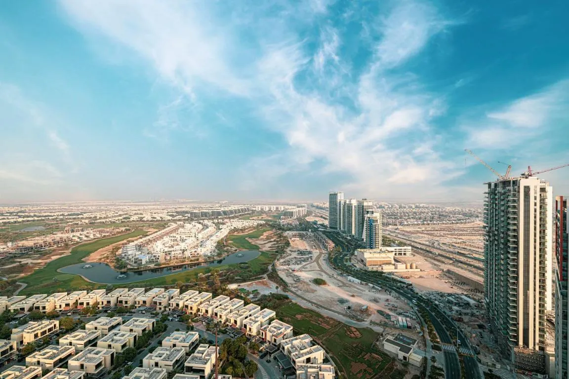 SmartStay at Carson Tower – Panoramic City Views – Modern Luxury Apartments