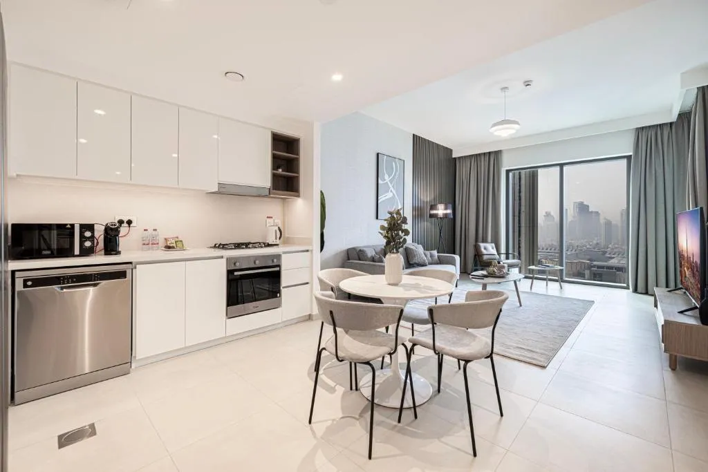 SmartStay at Downtown Views – Best Burj Khalifa View – Brand New Luxury Apartments - 2