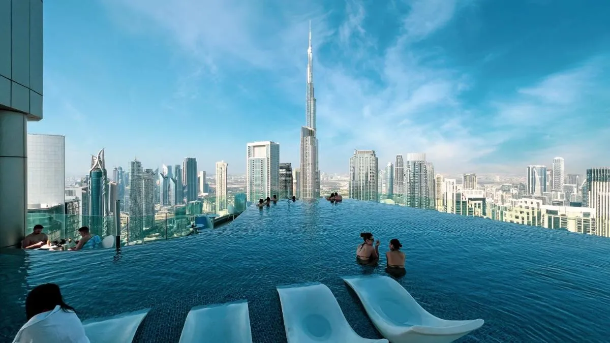 SmartStay at Paramount Tower – Sea and Downtown Views – Infinity Pool – Modern Luxury Residences
