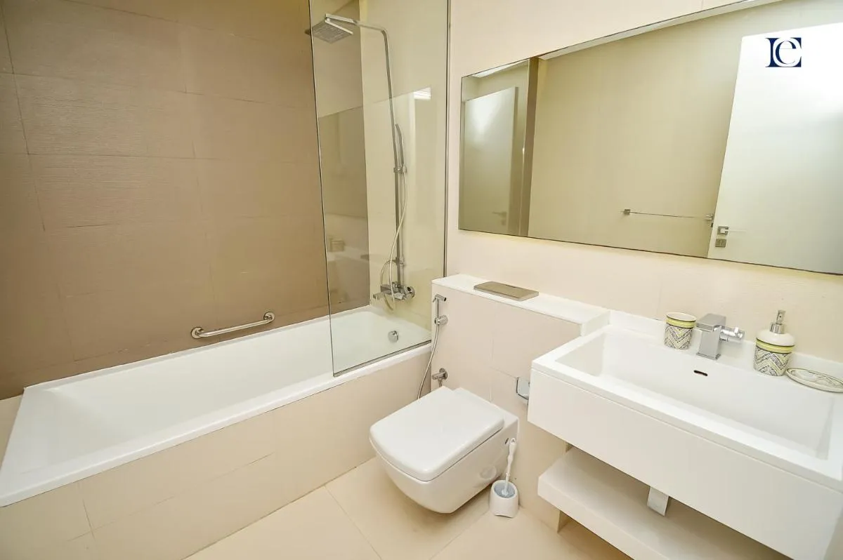 Spacious 1Bed Apt with a huge Balcony in Dubai Marina – VST - 3