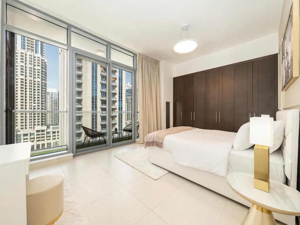 Stunning & Spacious Central 2bed 2bath Burj View - 3