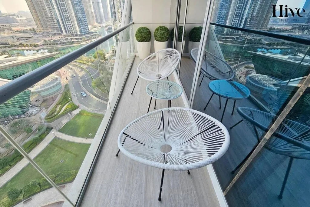 Stunning Studio in JLT - 3