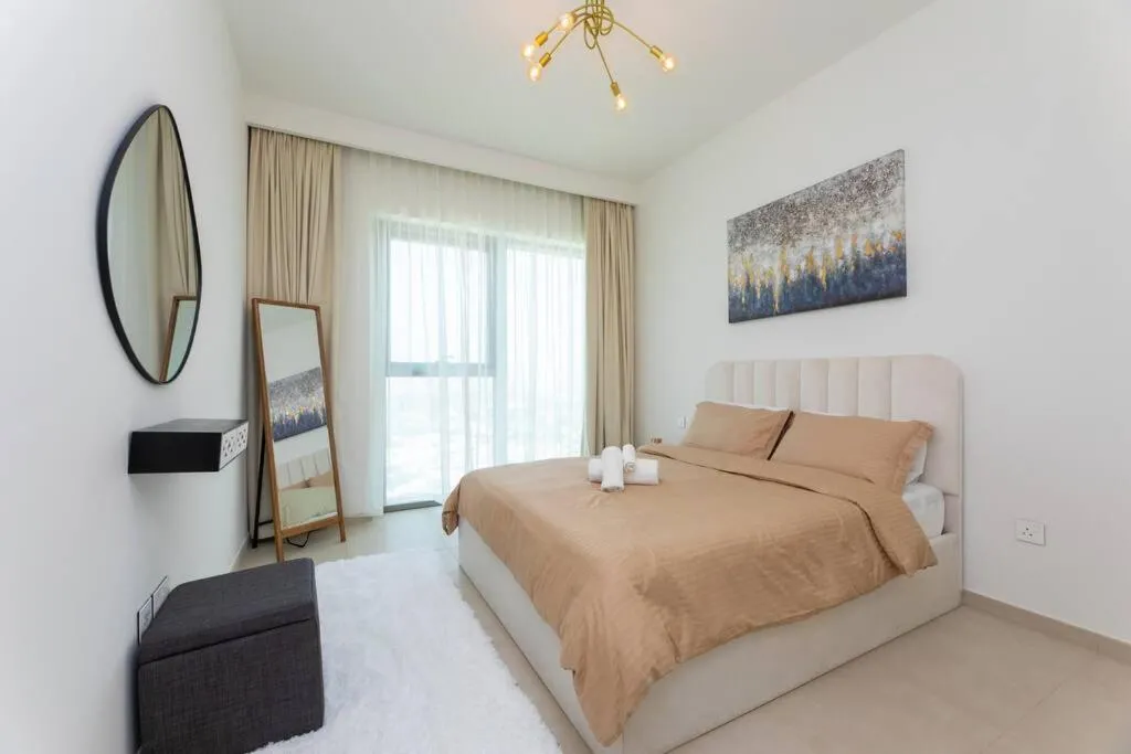 Sunny Downtown Retreat- Direct access to Dubai Mall