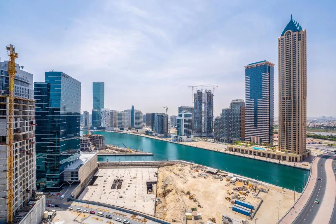 Tanin – Exquisite 1BR Apt in Zada Tower with Canal Views