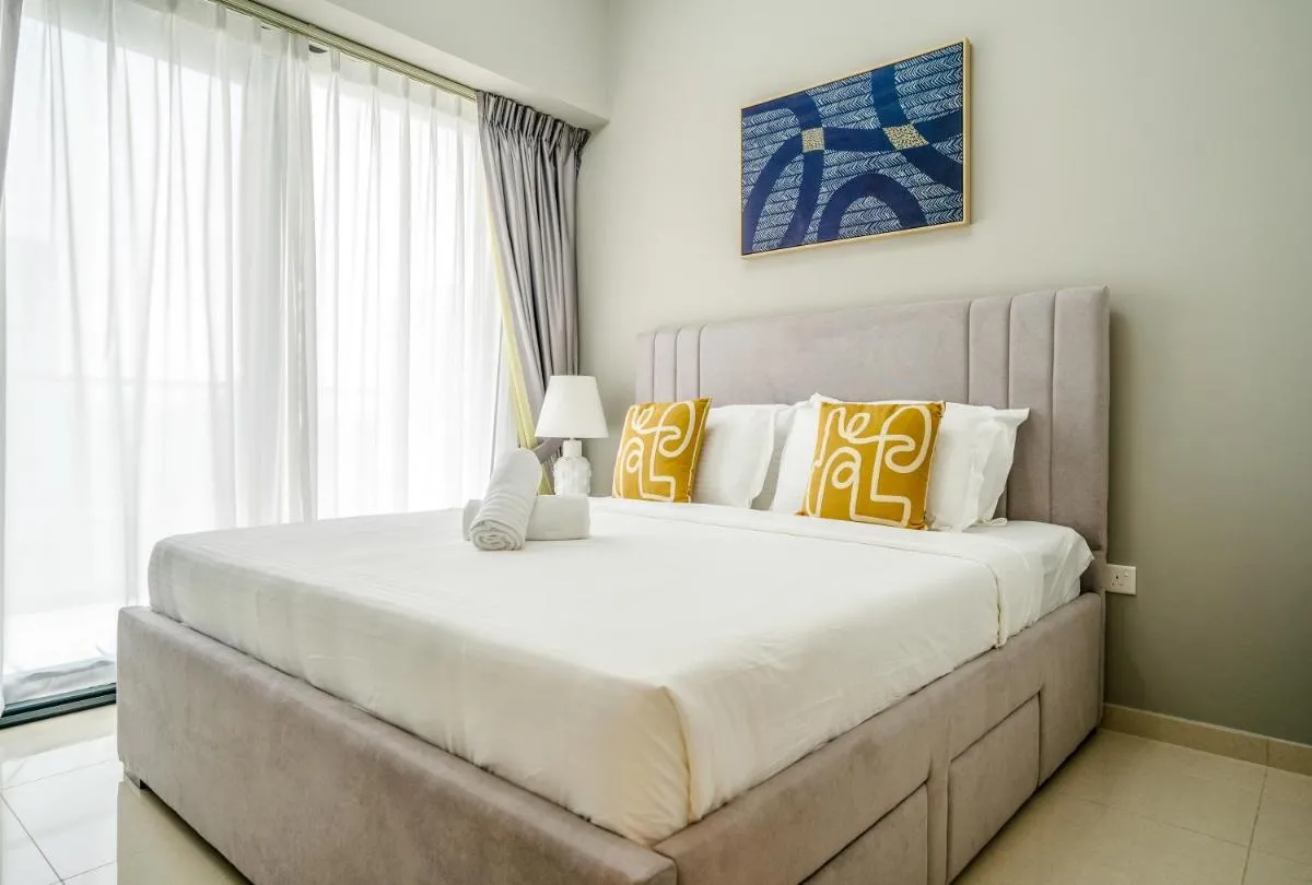 Tanin – Exquisite 1BR Apt in Zada Tower with Canal Views - 2