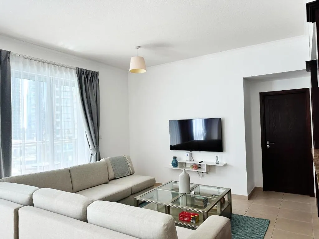 The residences 1 – luxury one bedroom apartment in Downtown – 2 mins walk to Burj Khalifa and Dubai mall