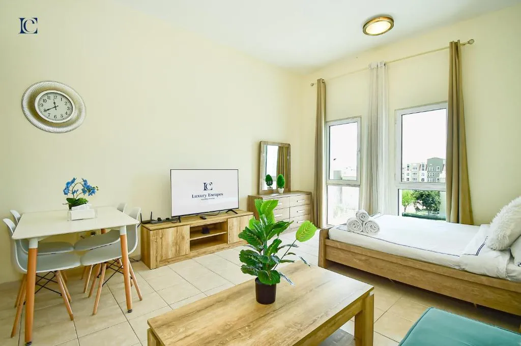 Tranquil Retreat – Studio Apts near Metro and Mall – Discovery Gardens – SHAR & MCL - 3