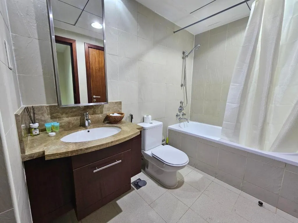 Trinity Holiday Homes – Standpoint Tower Downtown - 3