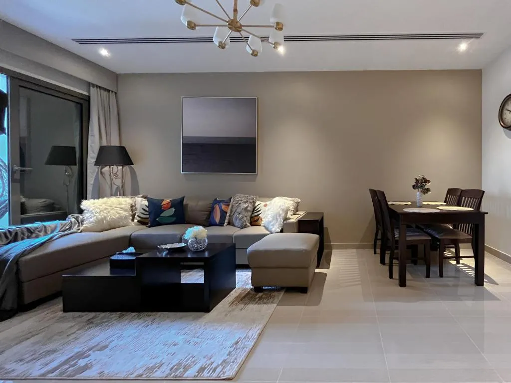 Trophy Elite Elegance Suites with Panaromic Burj Khalifa Views - 2