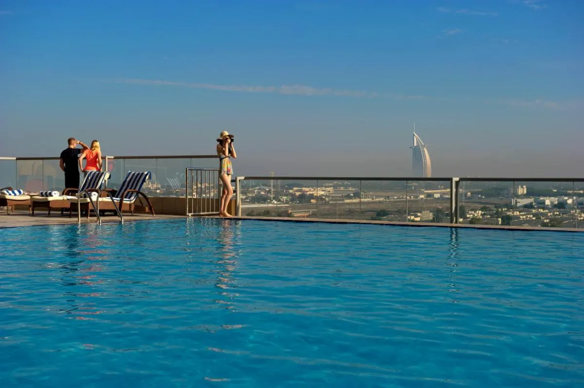 Two Seasons Hotel & Apartments - 3