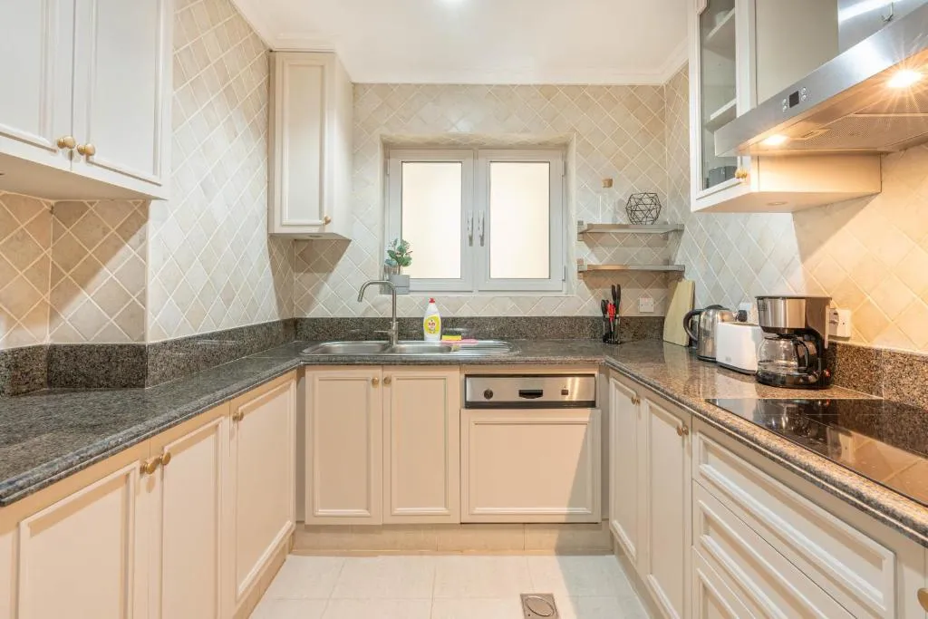 Upgraded Home with Direct Dubai Mall Access - 3