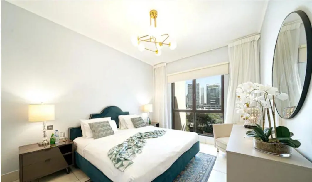 Vibrant One Bed, 5 mins walk to Dubai Mall, Burj - 2
