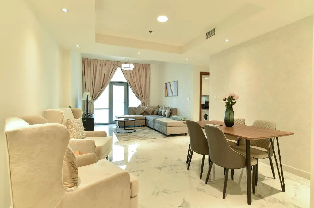 View of Canal & Burj Khalifa 1BR Large Premium Apt – Amna Tower Habtoor City - 2