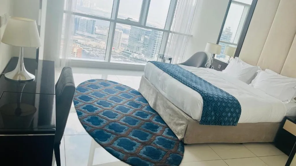 Walking distance to dubai mall Full burj Khalifa view and fountain view new year full fireworks view 2BR