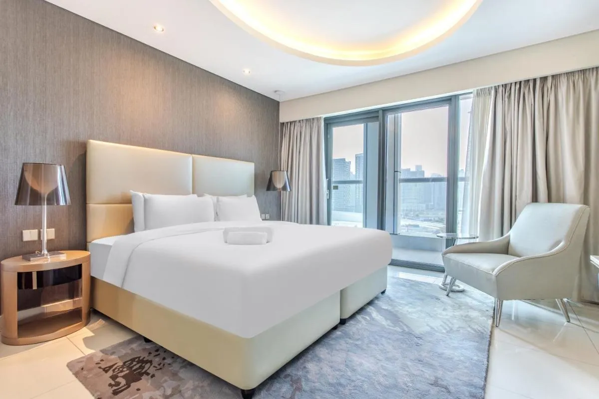 WeHost – Sophisticated 2BR With Large Private Terrace & Direct Pool Access - 2