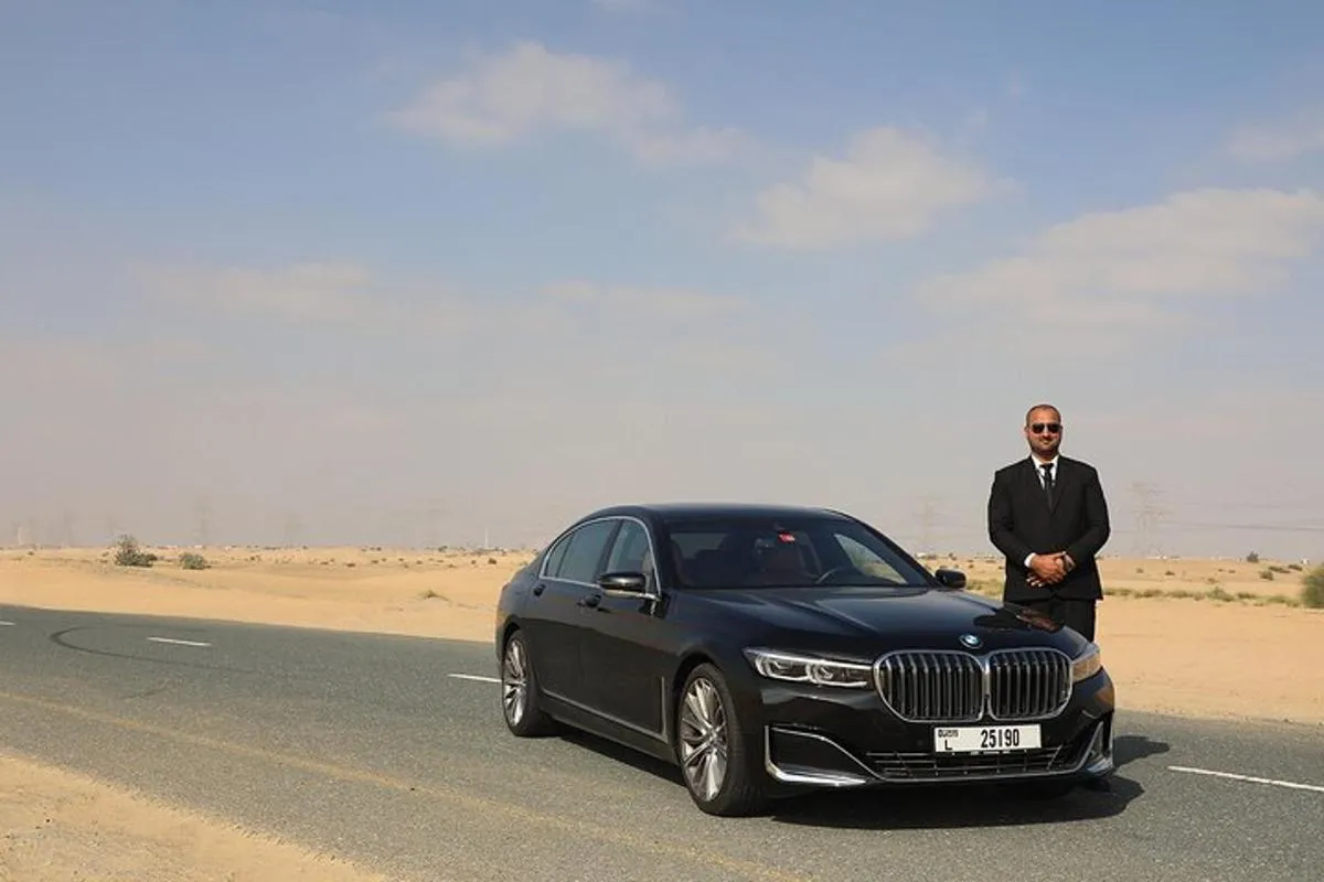Abu Dhabi Airport (AUH) Private Transfer to Abu Dhabi City/Hotels