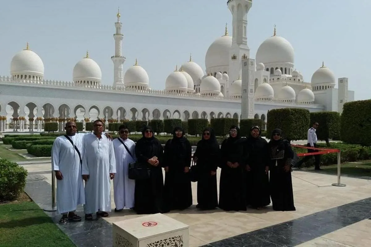 Image 4 of Abu Dhabi City Tour from Dubai with Grand Mosque