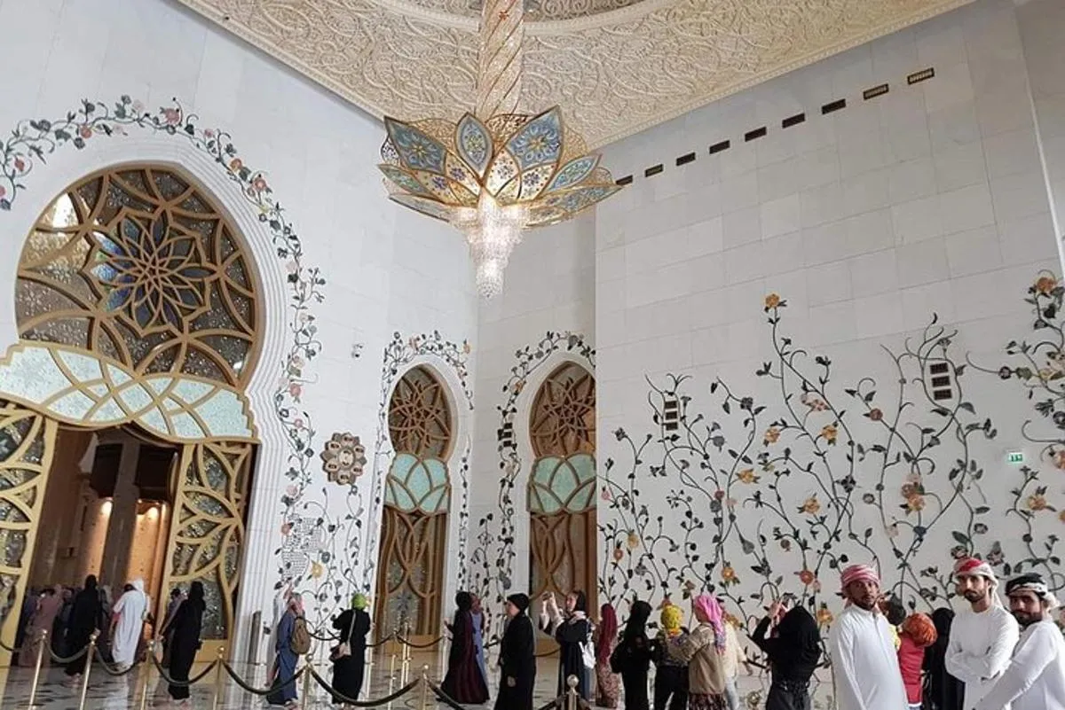 Image 4 of Abu Dhabi Full Day City Tour