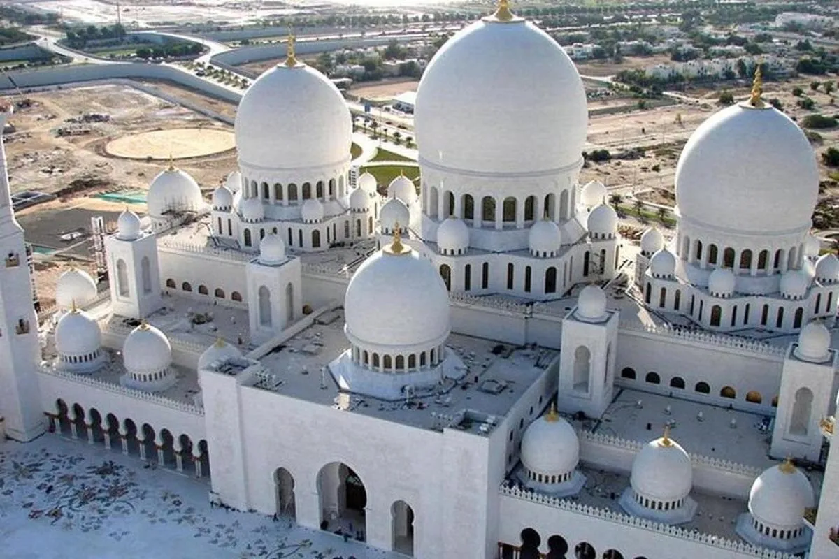 Image 4 of Abu Dhabi Grand Mosque, Etihad Towers & Royal Palace Visit from Dubai