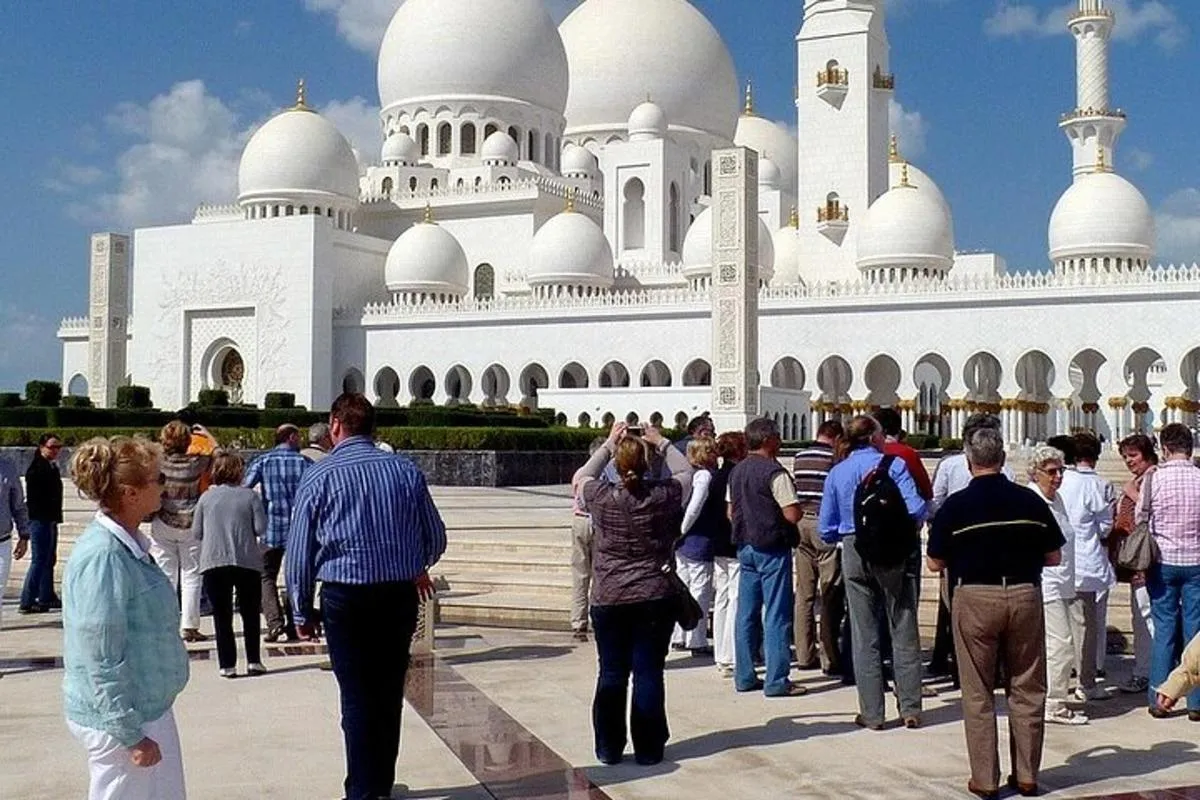 Image 6 of Abu Dhabi Guided City Tour