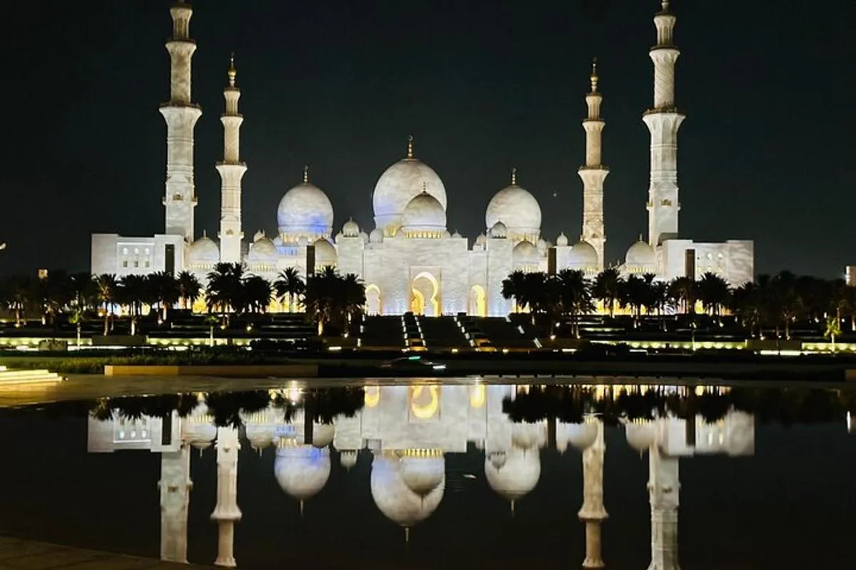 Image 4 of Abu Dhabi: Half Day Sightseeing Tour with Pick up & Drop off