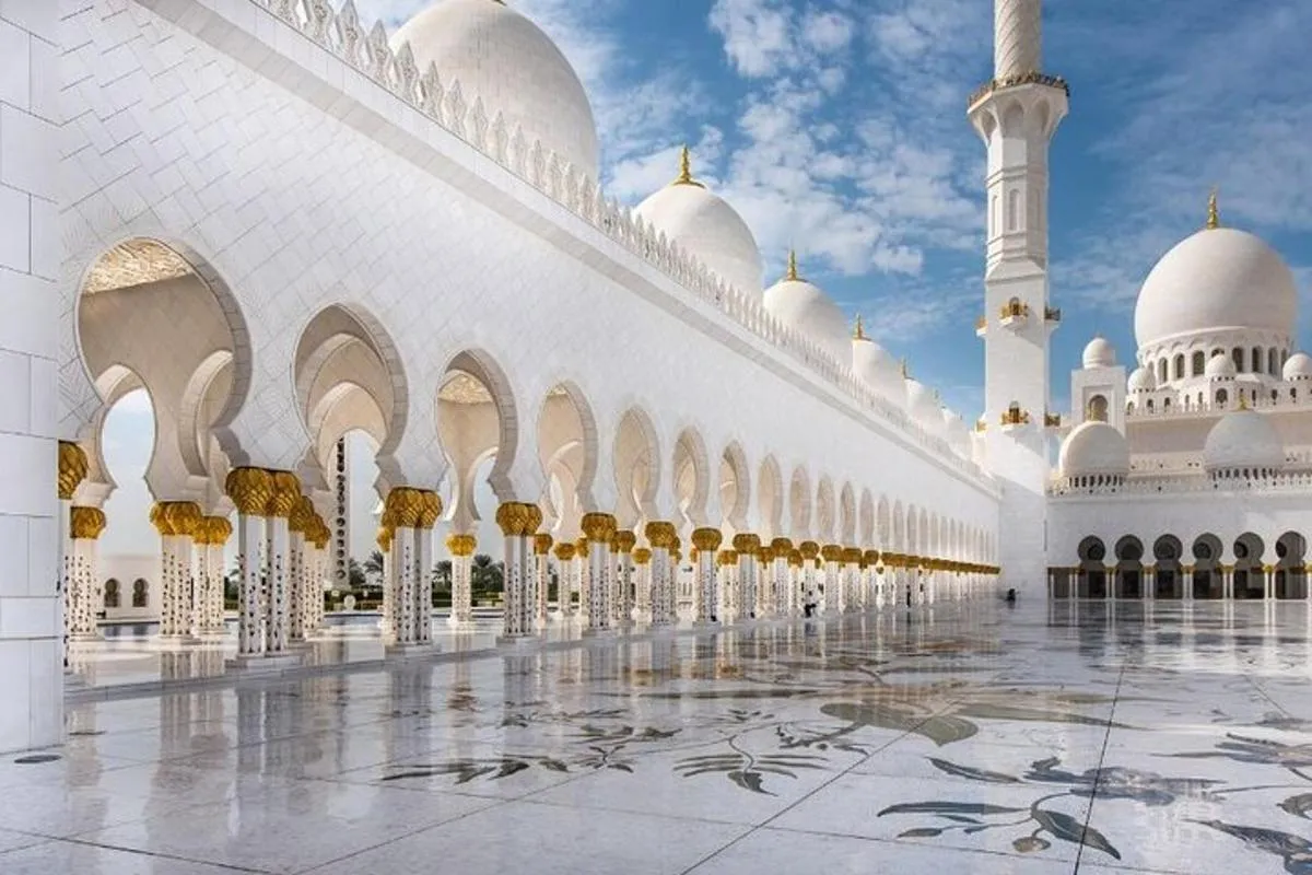 Image 3 of Abu Dhabi : Private Walking Tour with A guide (Private Tour)