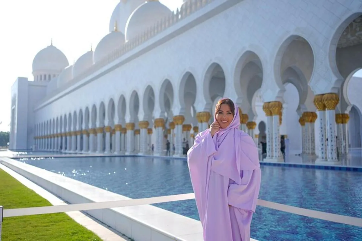 Image 5 of Abu Dhabi Sheikh Zayed Mosque Half-Day Guided Tour from Dubai