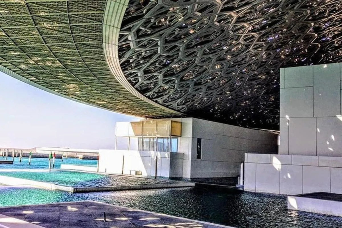 Image 2 of Abu Dhabi Sheikh zayed Mosque with Lunch, Louvre & Qasr Al Watan Palace