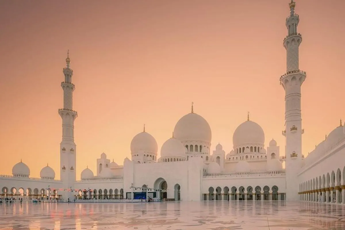 Image 0 of Abu Dhabi Sightseeing City Tour including Grand Mosque
