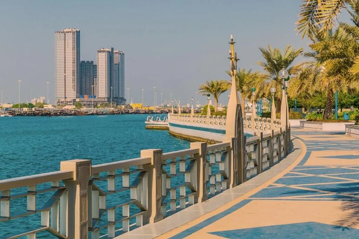 Image 2 of Abu Dhabi Sightseeing City Tour including Grand Mosque