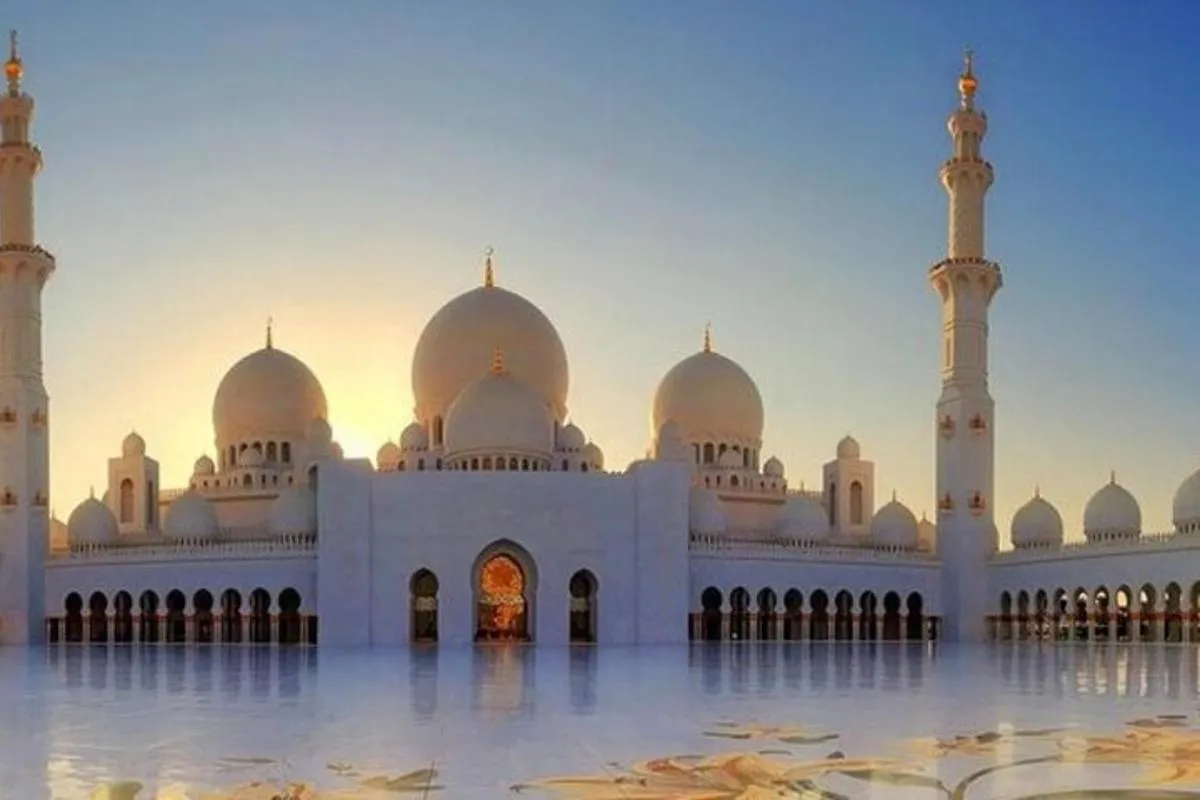 Image 3 of Abu Dhabi Sightseeing City Tour including Grand Mosque