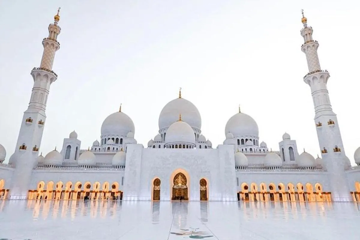 Image 4 of Abu Dhabi Sightseeing City Tour including Grand Mosque