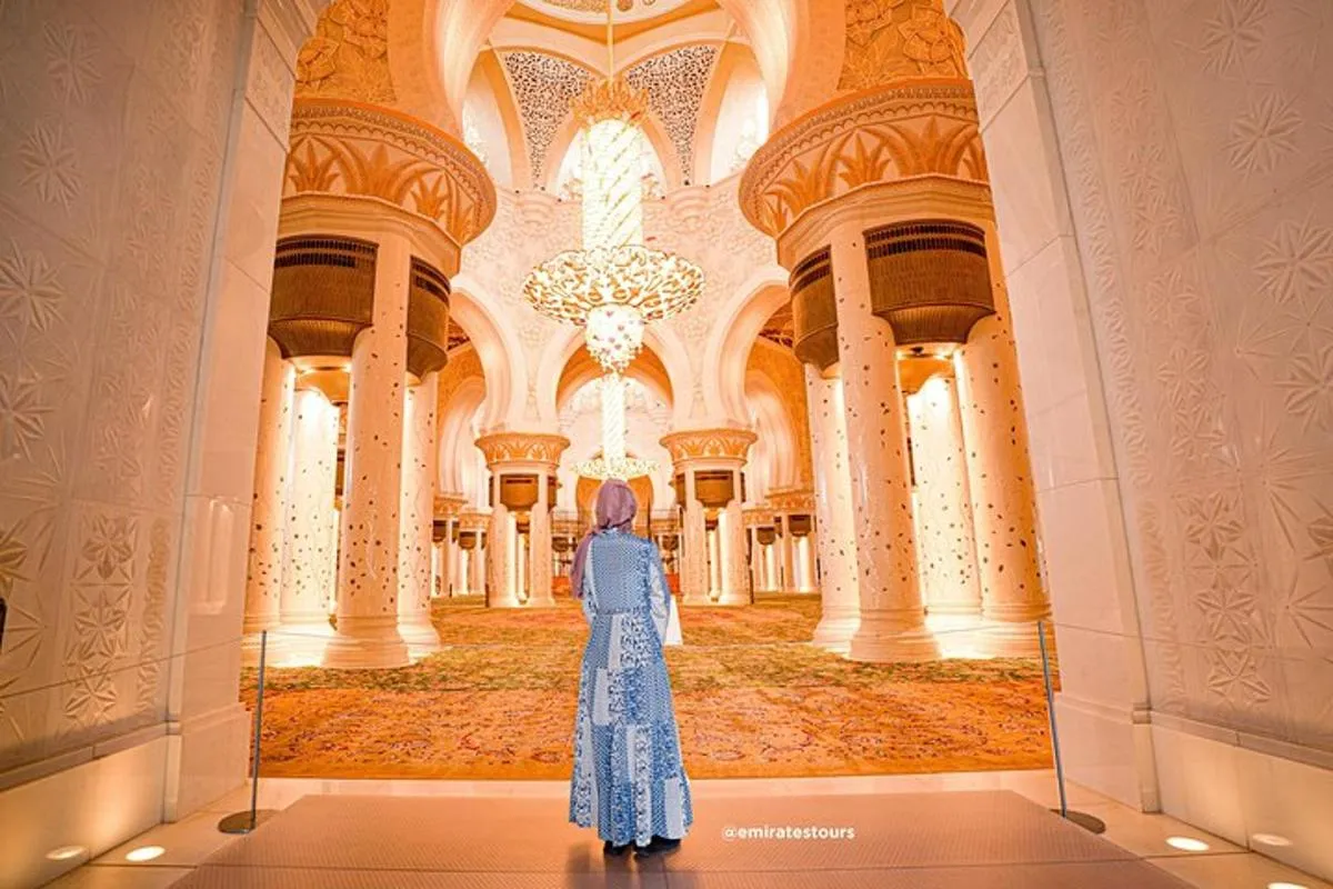 Image 3 of Abu Dhabi Sightseeing Tour: Sheikh Zayed Mosque, Heritage Village & Dates Market