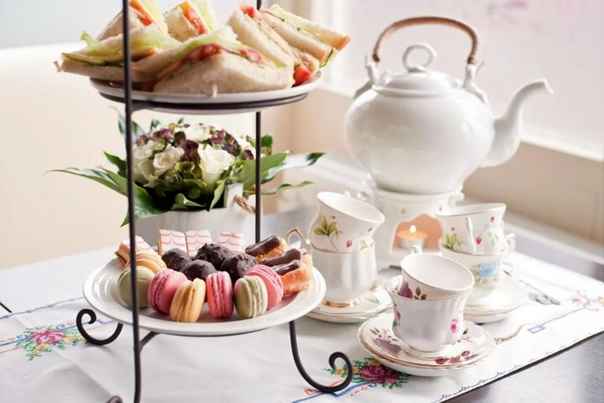 Image 5 of Afternoon High Tea in Burj Al Arab with Transfer